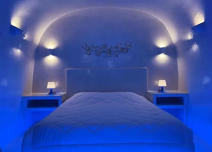 Cave Of Seafront Sunset View Santorini * Akrotírion