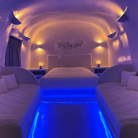 Cave Of Seafront Sunset View Santorini Apartmán