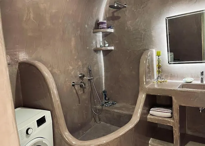 Cave Of Seafront Sunset View Santorini *