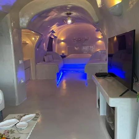Cave Of Seafront Sunset View Santorini Apartment