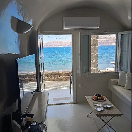 Cave Of Seafront Sunset View Santorini *