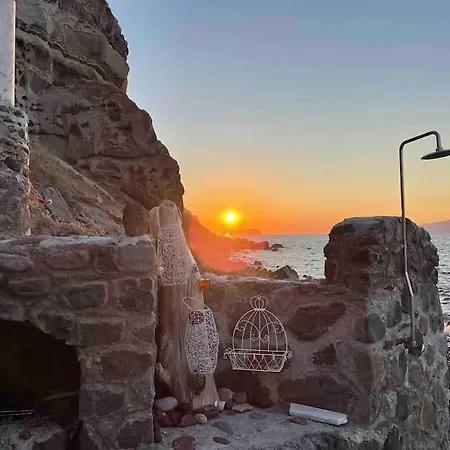 Cave Of Seafront Sunset View Santorini Akrotírion