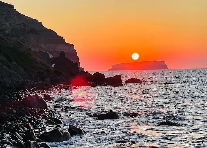 Cave Of Seafront Sunset View Santorini Appartement